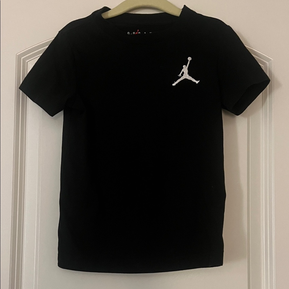 Jordan | (4XS / 3-4 ) Kids Black Tee with White Jordan Logo